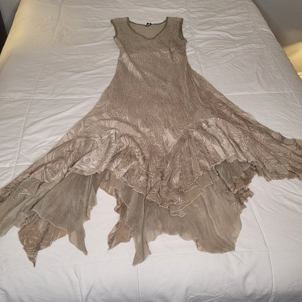 Komarov Beige Crinkle Maxi Dress – Size XL - Picture 8 of 11